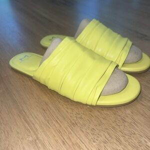Slip On Sandal Bright Yellow Marc Fisher Oswin Slides Size‎ 9.5 NEW Without Box